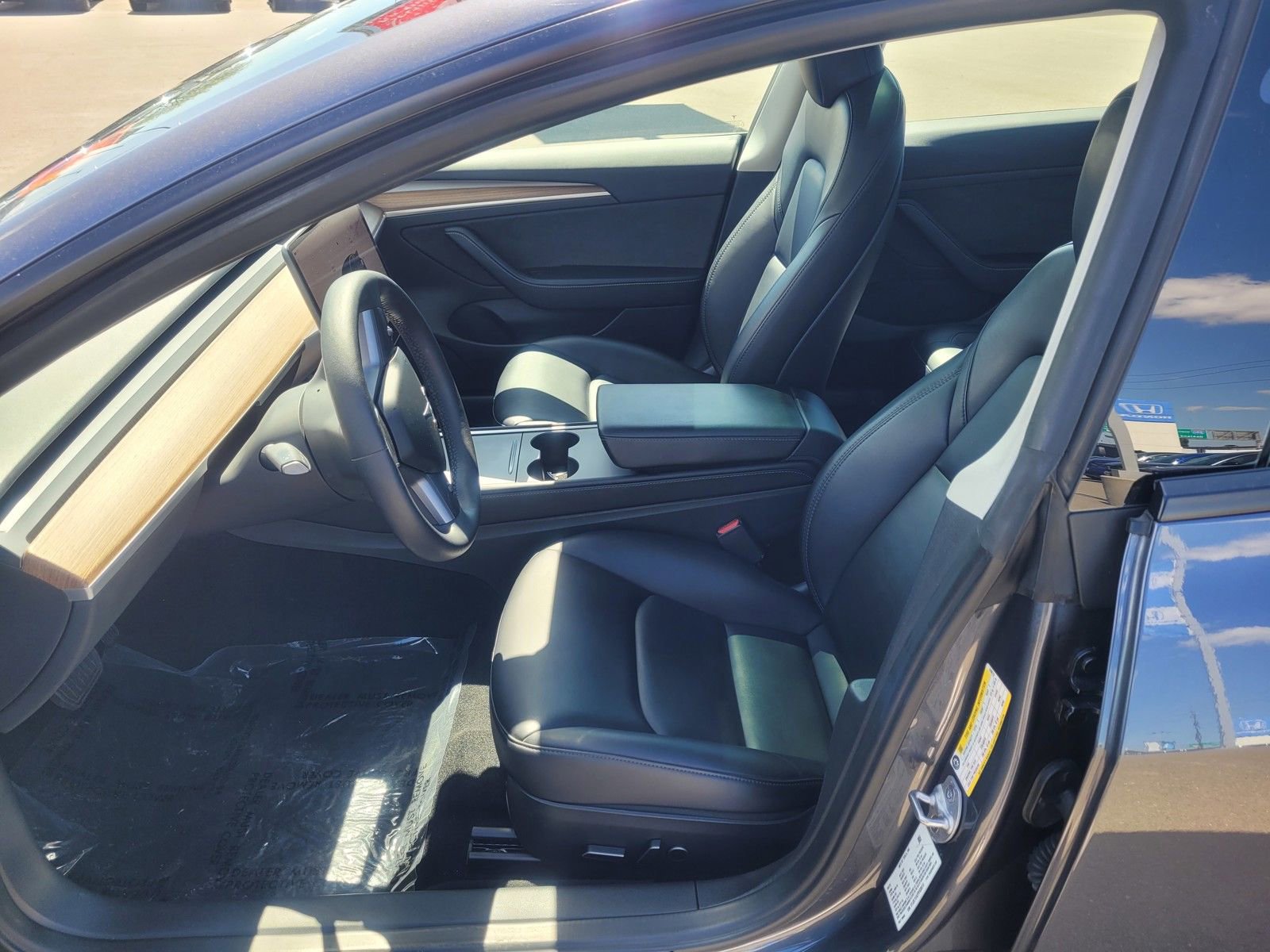 Used 2023 Tesla Model 3 Standard Range image 11