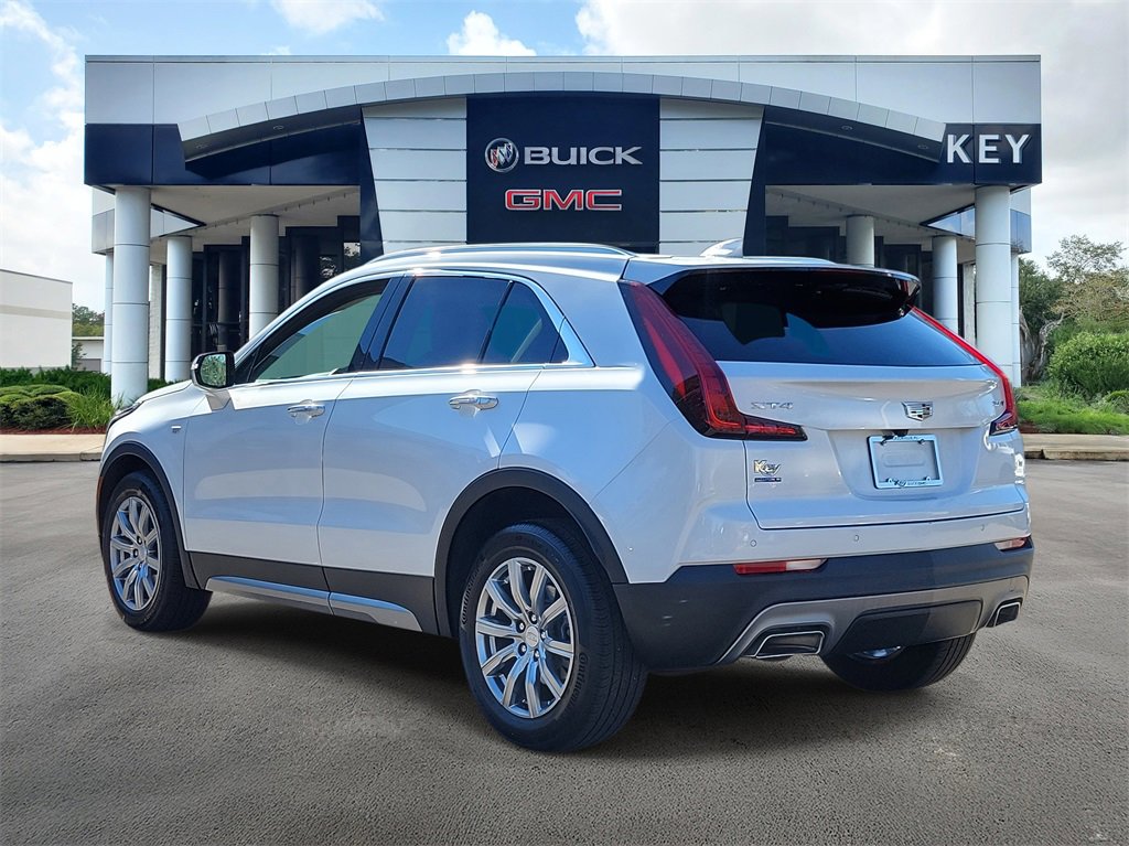 Used 2023 Cadillac XT4 Premium Luxury image 4