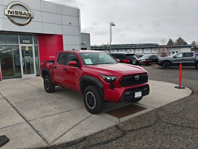 Used 2024 Toyota Tacoma TRD Off-Road image 3