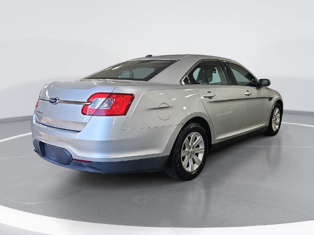 Used 2012 Ford Taurus SE FWD image 3