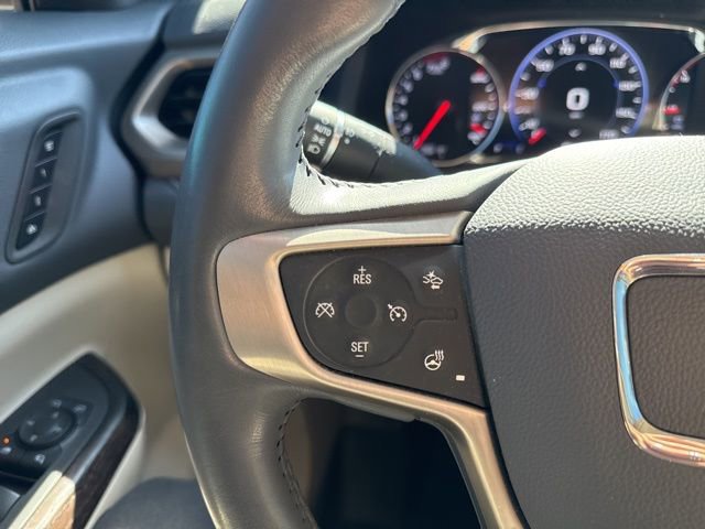 Used 2021 GMC Acadia Denali w/ Denali Technology Package FWD image 18