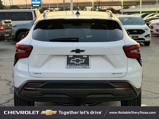 Used 2024 Chevrolet Trax ACTIV w/ Driver Confidence Package FWD image 5