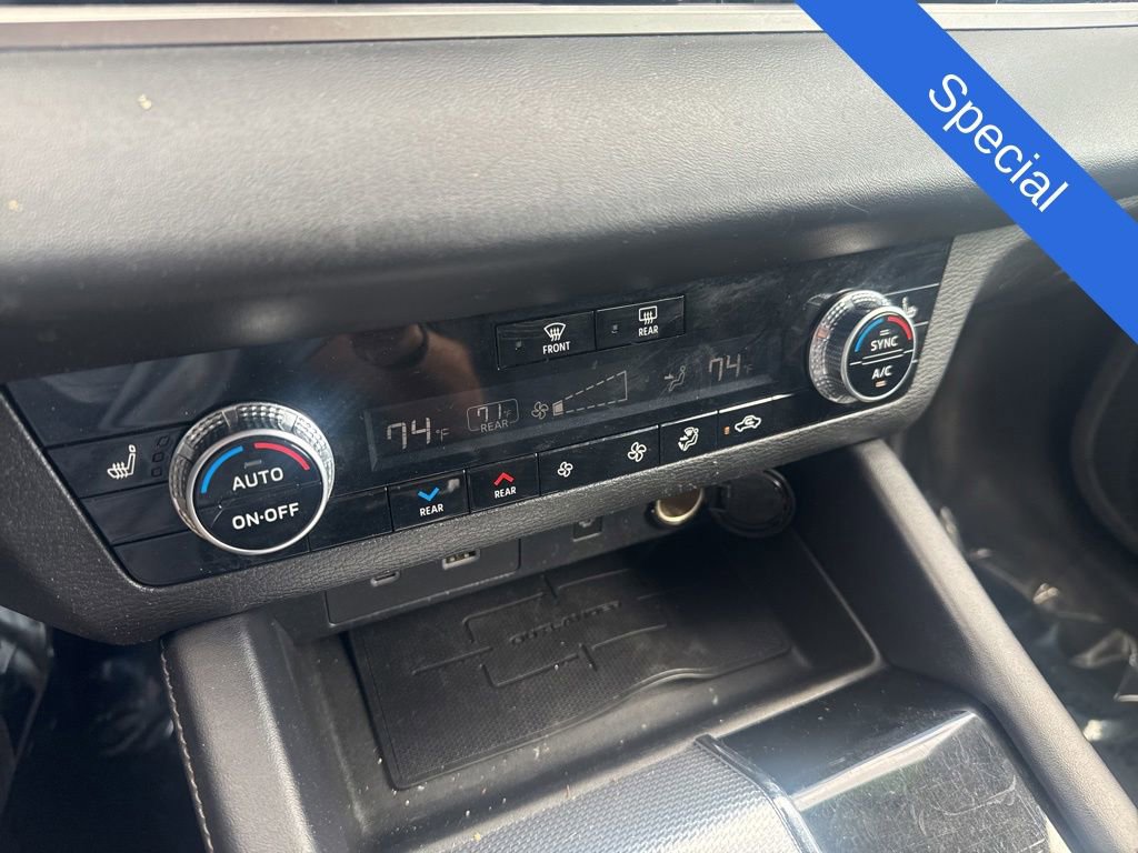 Used 2023 Mitsubishi Outlander SEL FWD image 13
