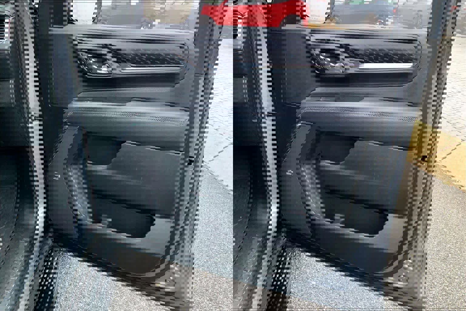 Used 2021 GMC Yukon XL Denali image 23