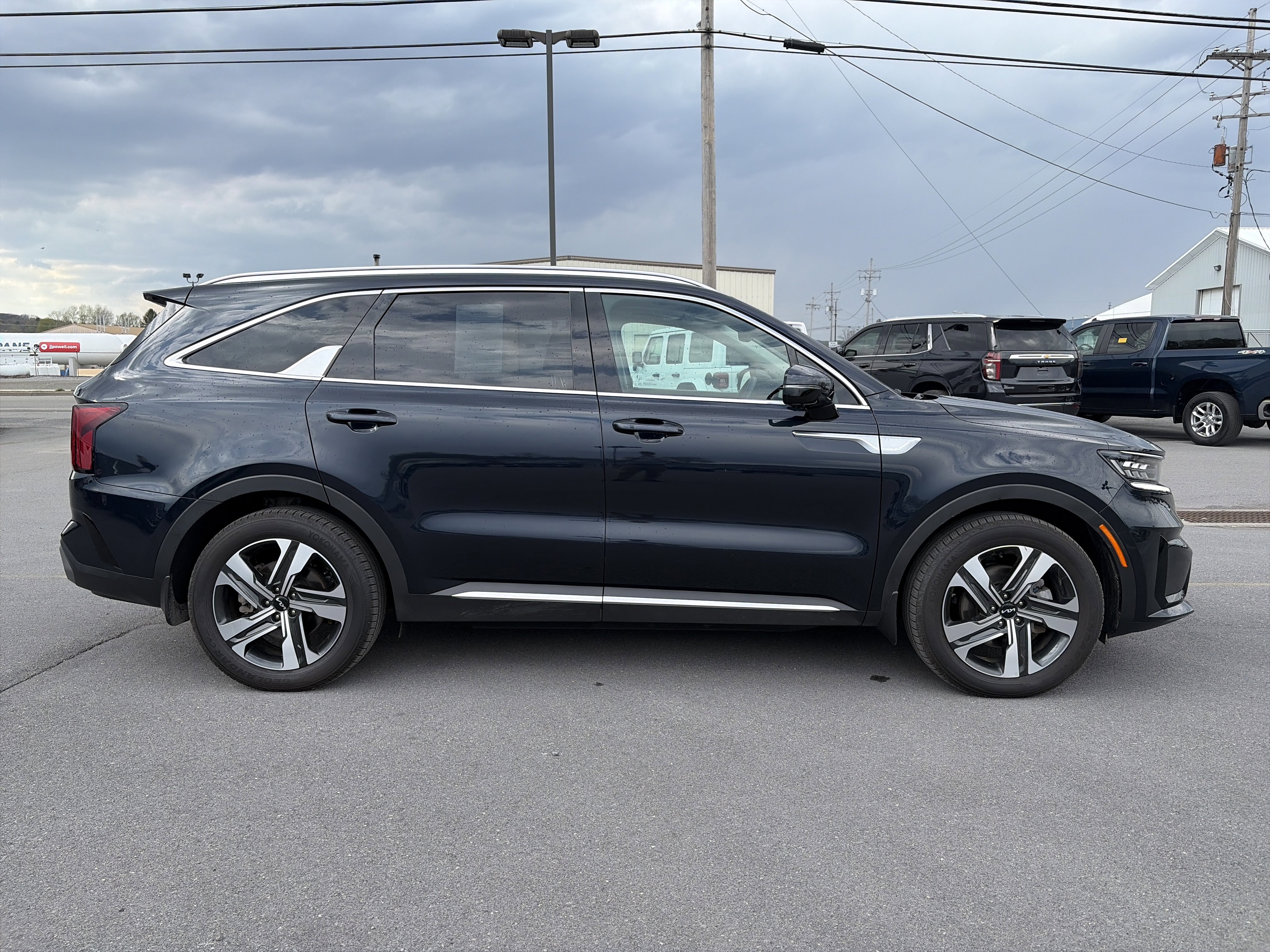 Used 2023 Kia Sorento SX Prestige w/ Panoramic Sunroof Package AWD/4WD image 2