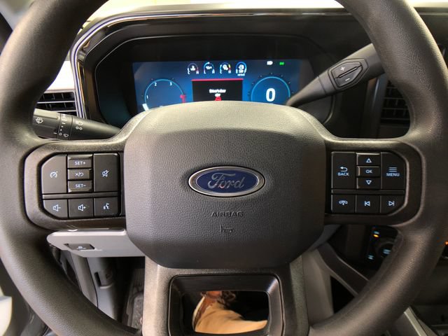 New 2026 Ford F250 XLT w/ XLT Premium Package AWD/4WD image 13