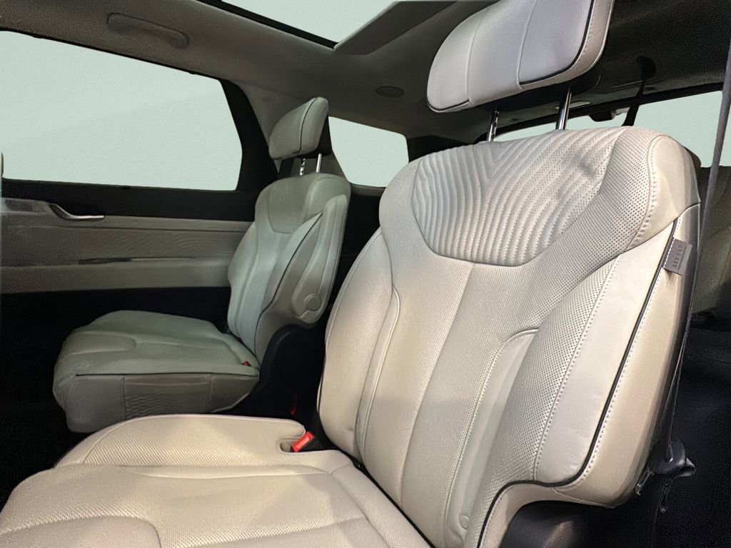 Used 2024 Hyundai Palisade Calligraphy image 13