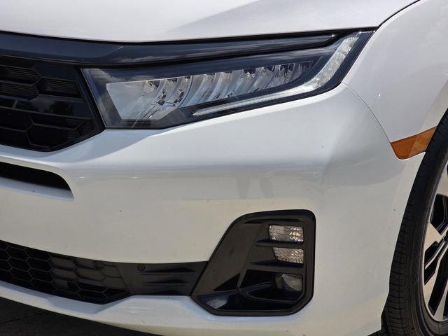 Used 2025 Honda Odyssey Elite image 7