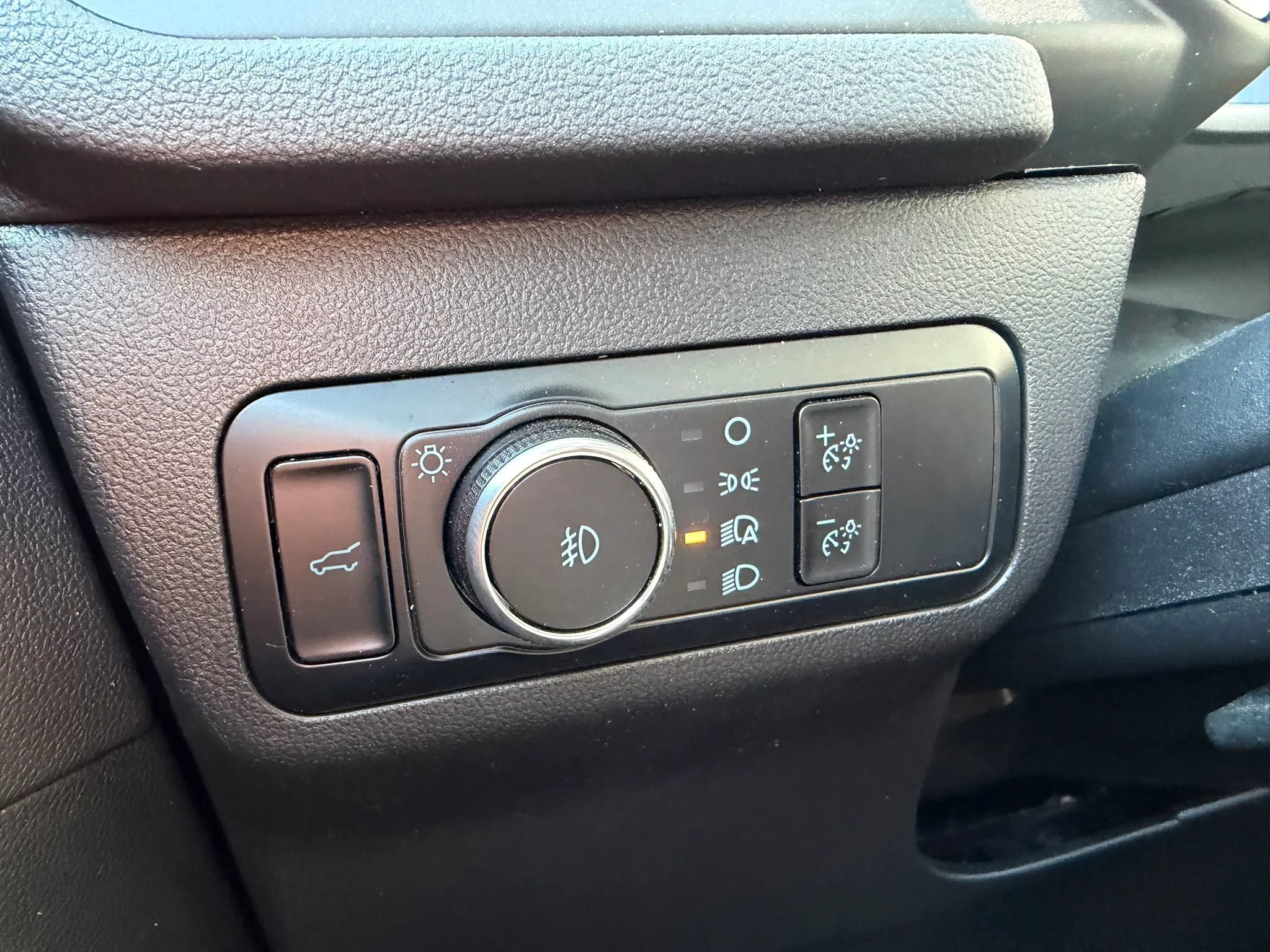 Used 2024 Ford Escape Platinum AWD/4WD image 21