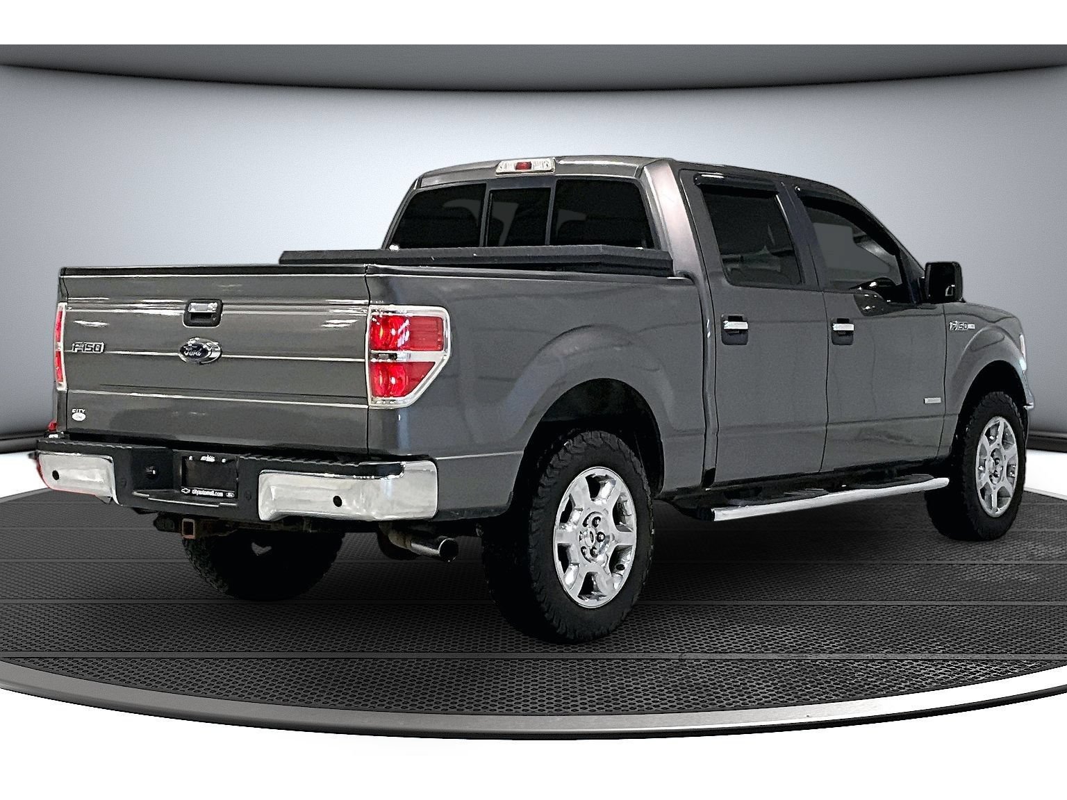 Used 2014 Ford F150 XLT w/ Equipment Group 302A Luxury AWD/4WD image 18