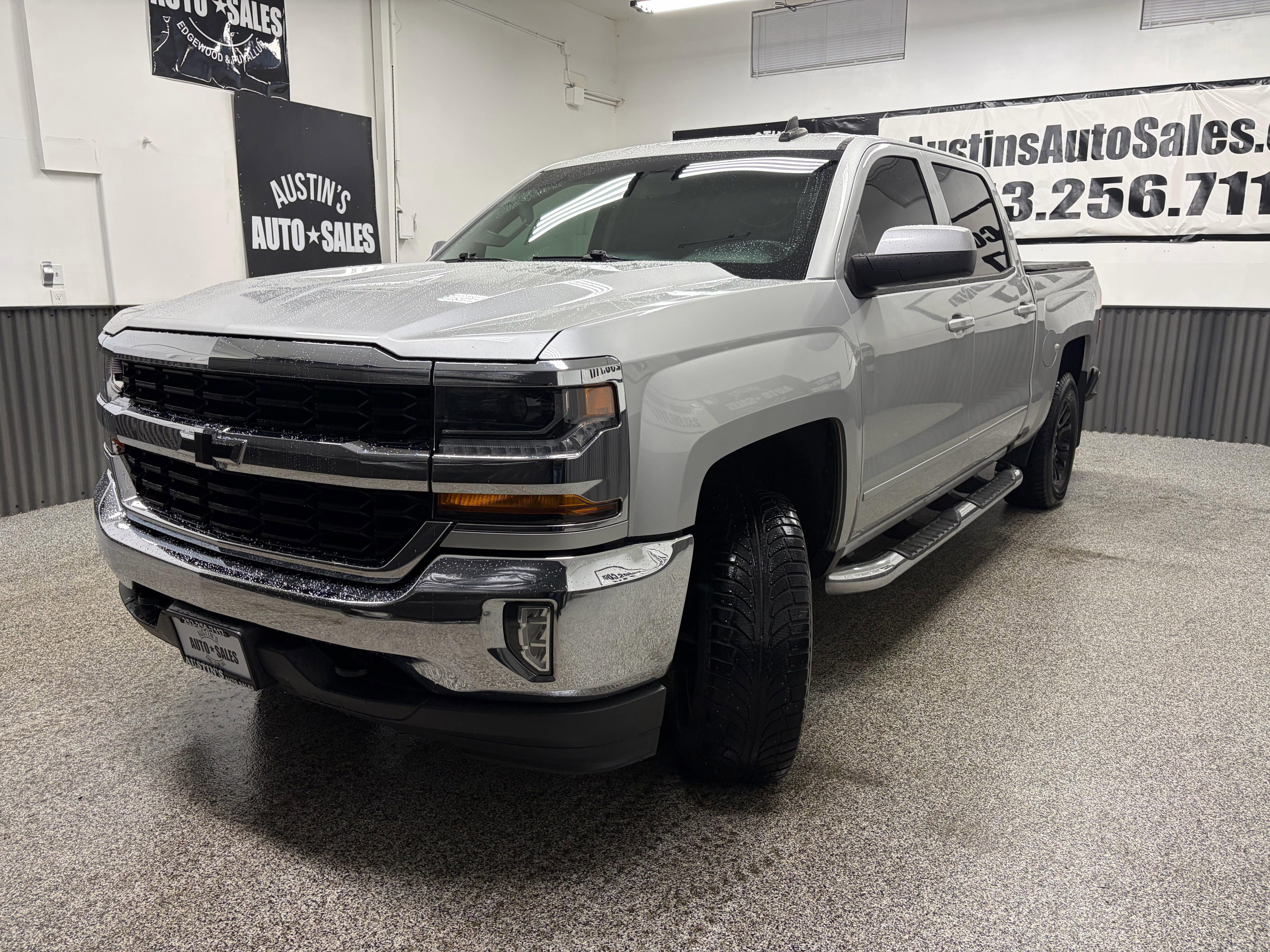Used 2018 Chevrolet Silverado 1500 LT w/ All Star Edition AWD/4WD image 6
