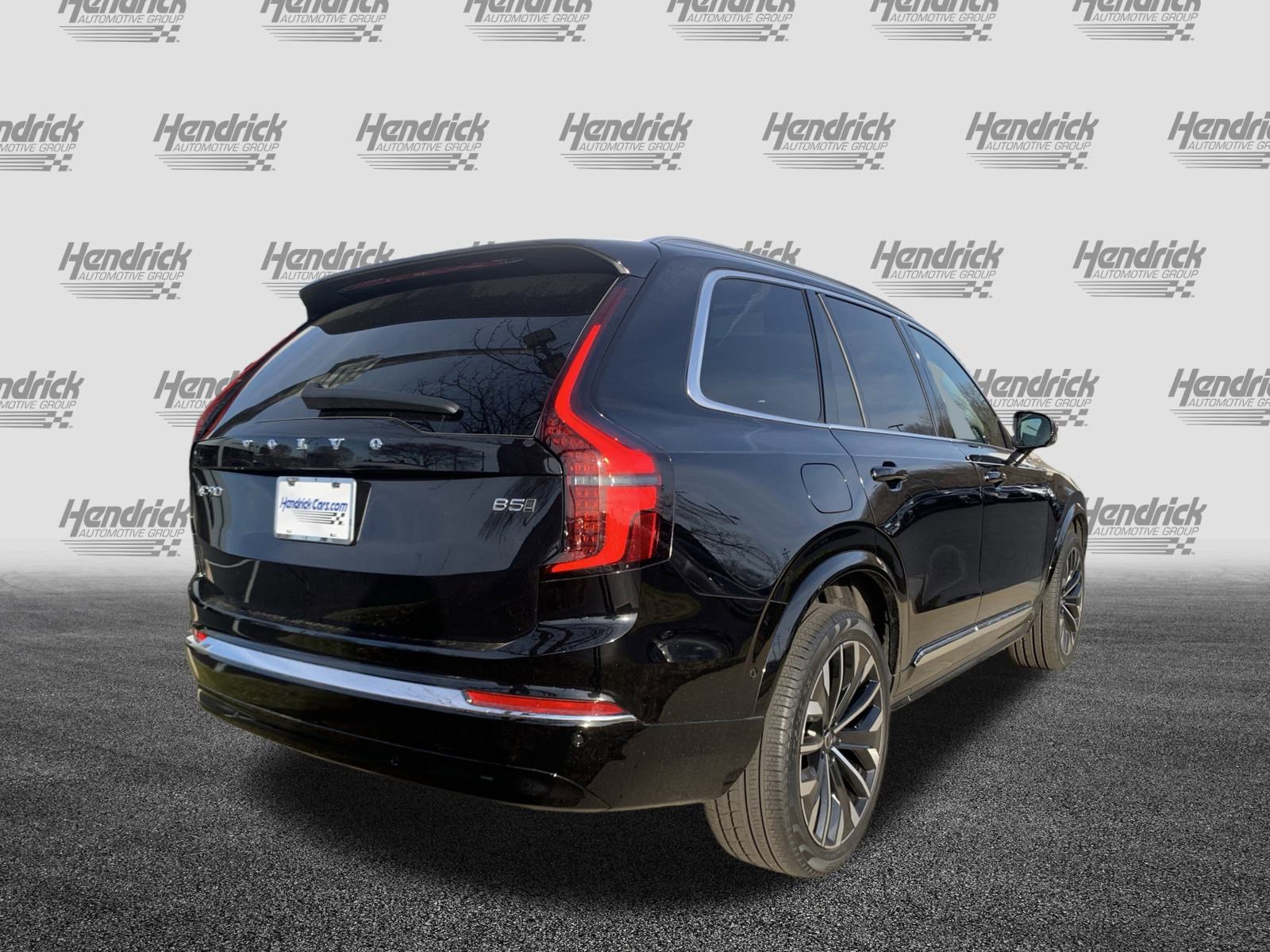 Used 2025 Volvo XC90 B5 Plus image 10