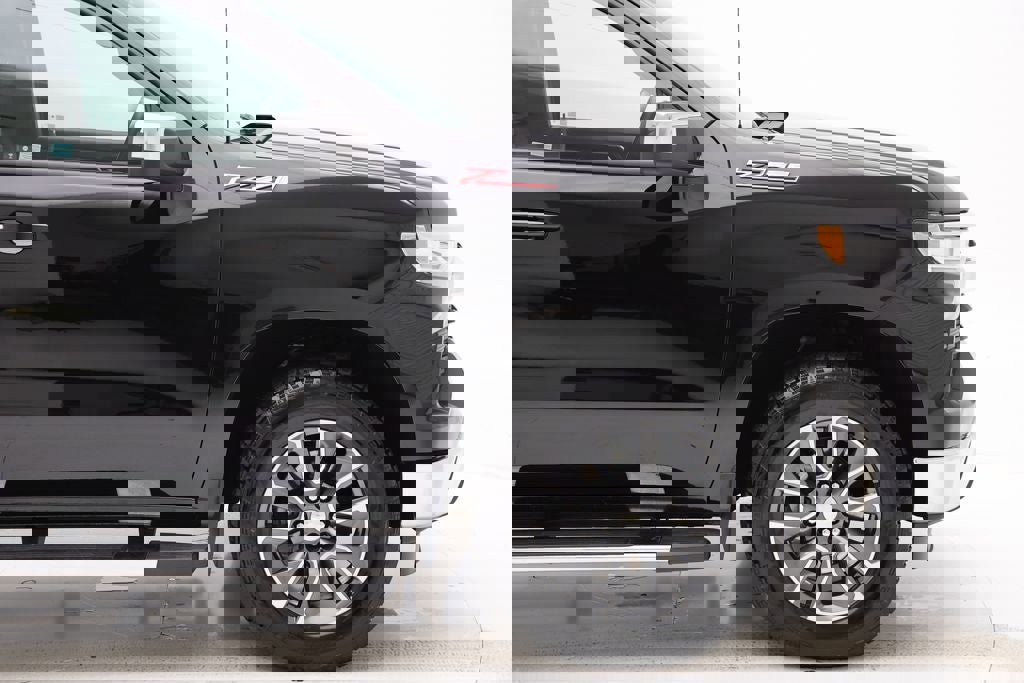 Used 2022 Chevrolet Silverado 1500 LT image 4