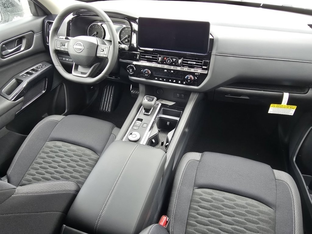 New 2026 Nissan Pathfinder SV image 12