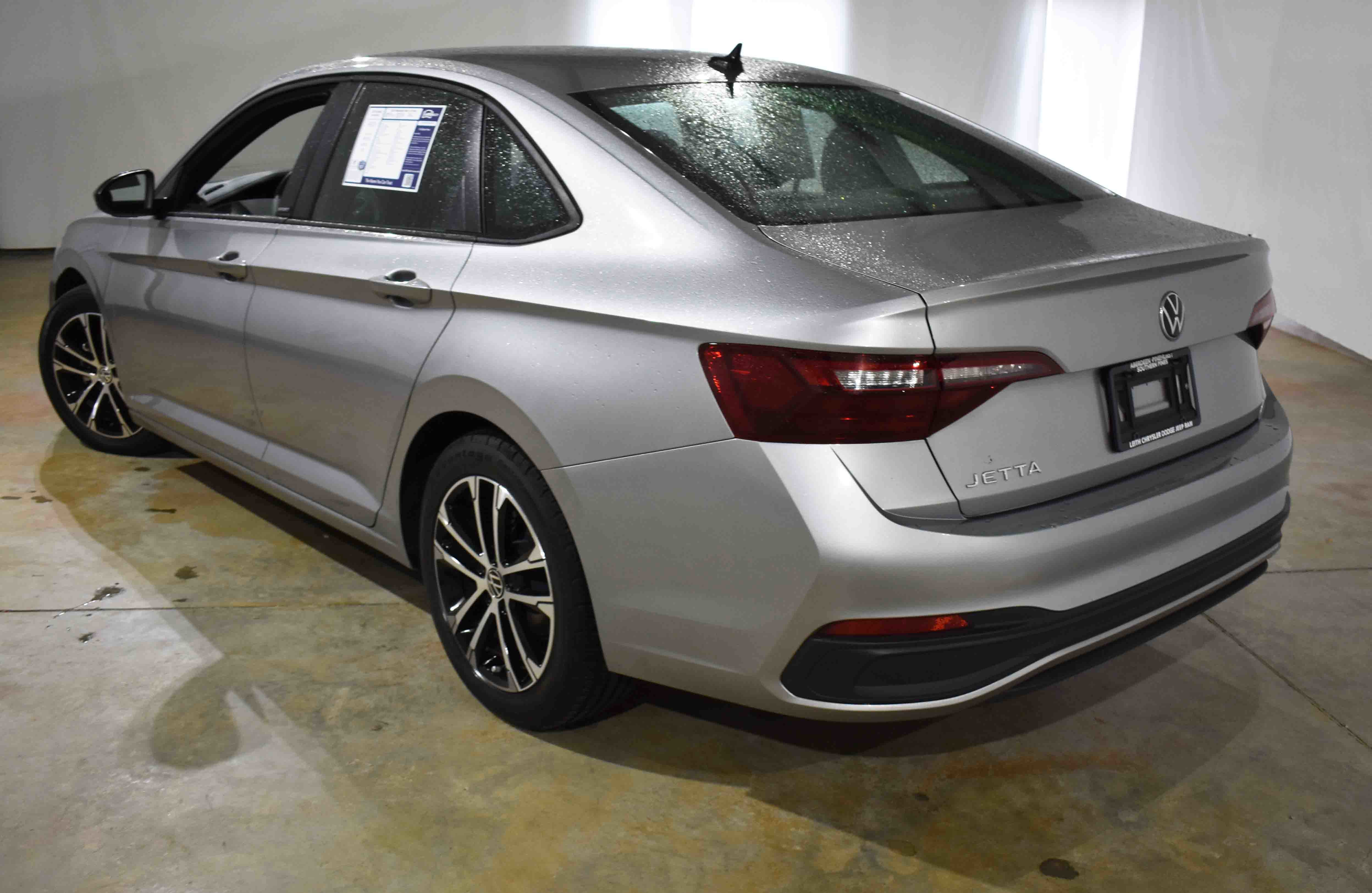 Used 2023 Volkswagen Jetta Sport image 7