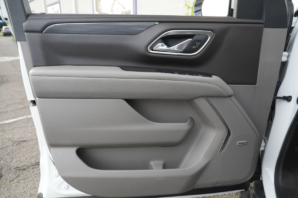Used 2024 GMC Yukon SLT RWD image 19