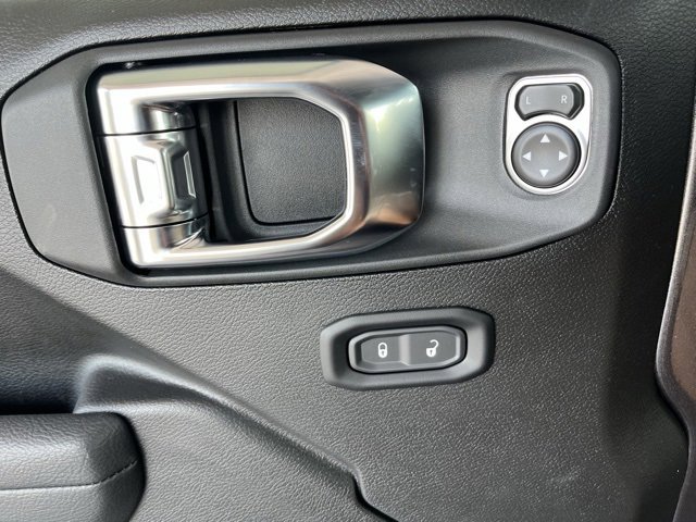 New 2025 Jeep Gladiator Sport image 8