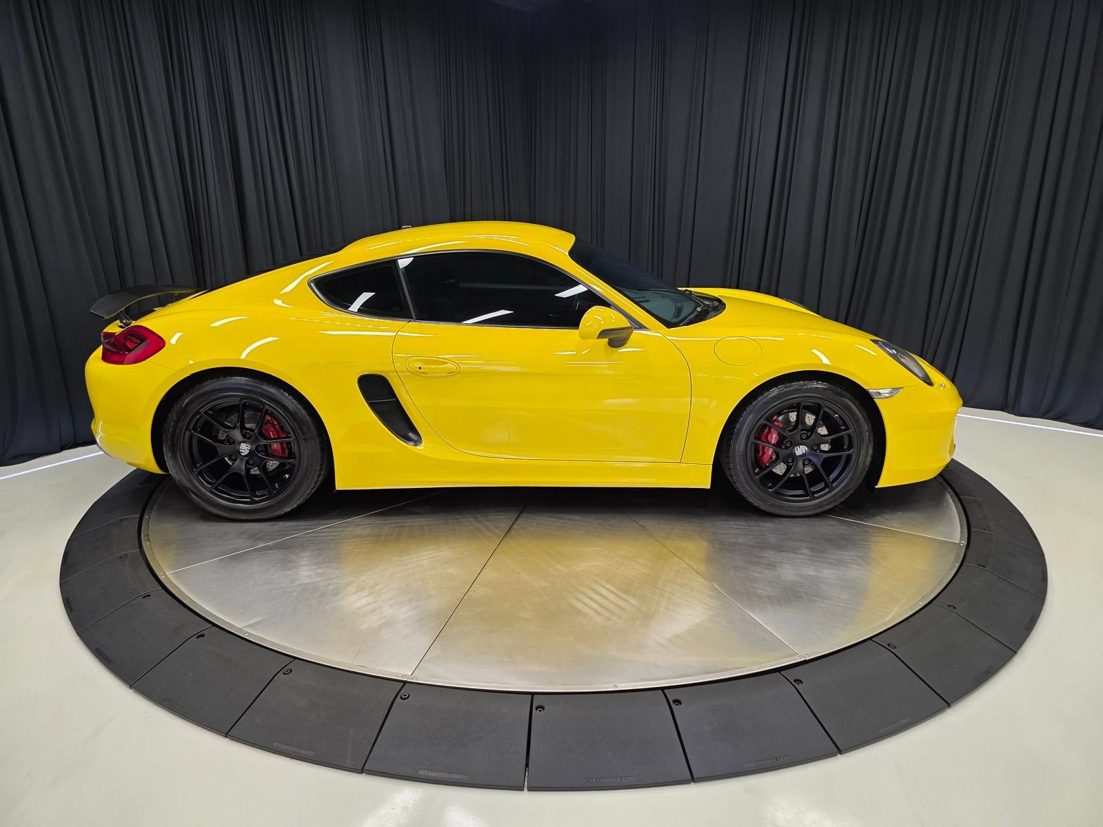 Used 2015 Porsche Cayman image 14