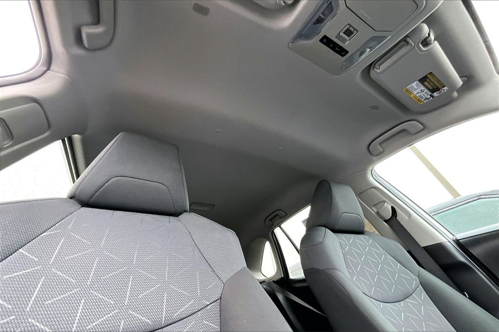 Used 2024 Toyota RAV4 XLE image 19