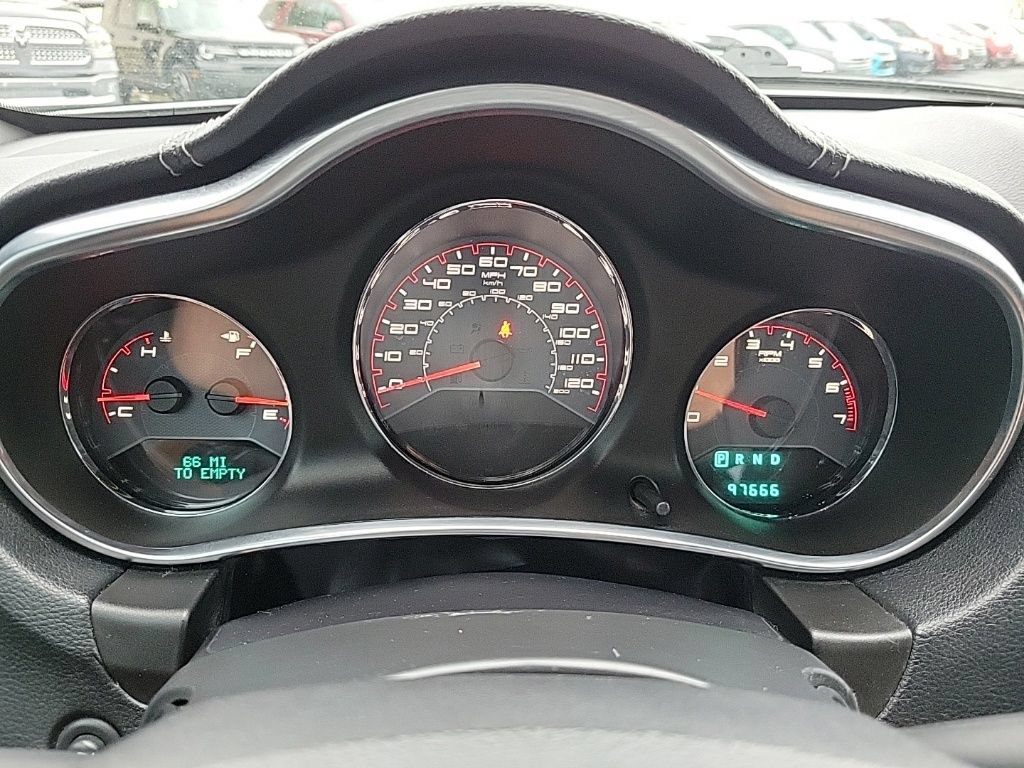 Used 2014 Dodge Avenger SXT w/ Sun/Sound Group FWD image 23