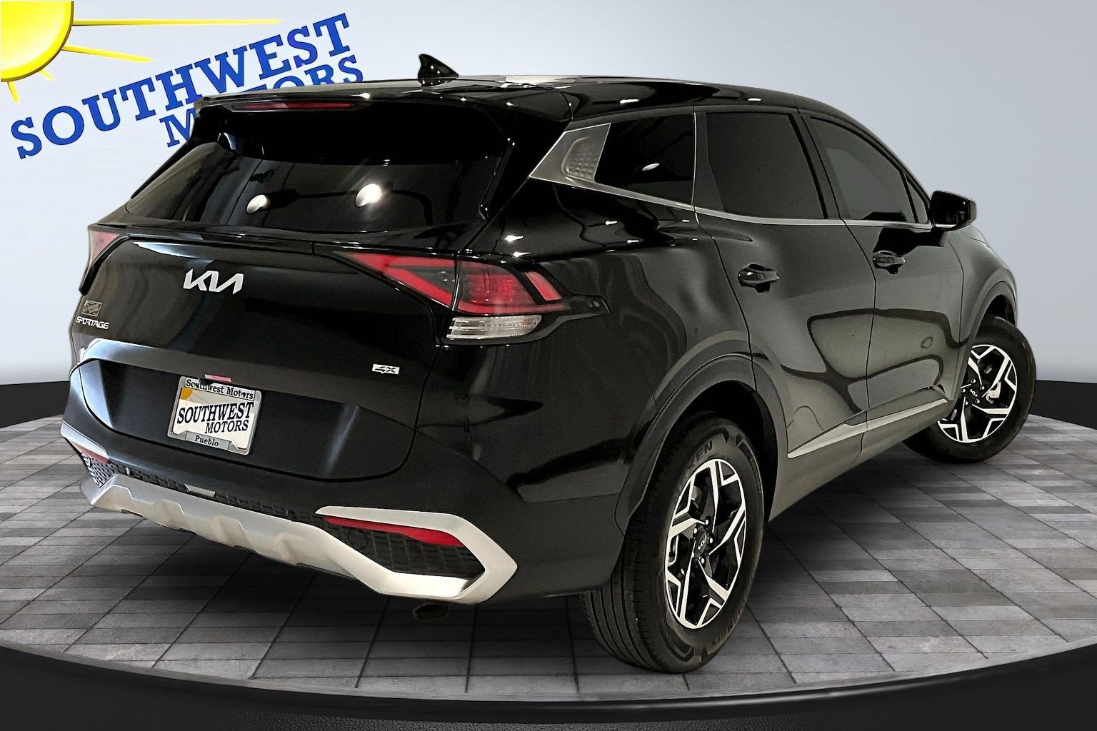Used 2024 Kia Sportage LX image 6