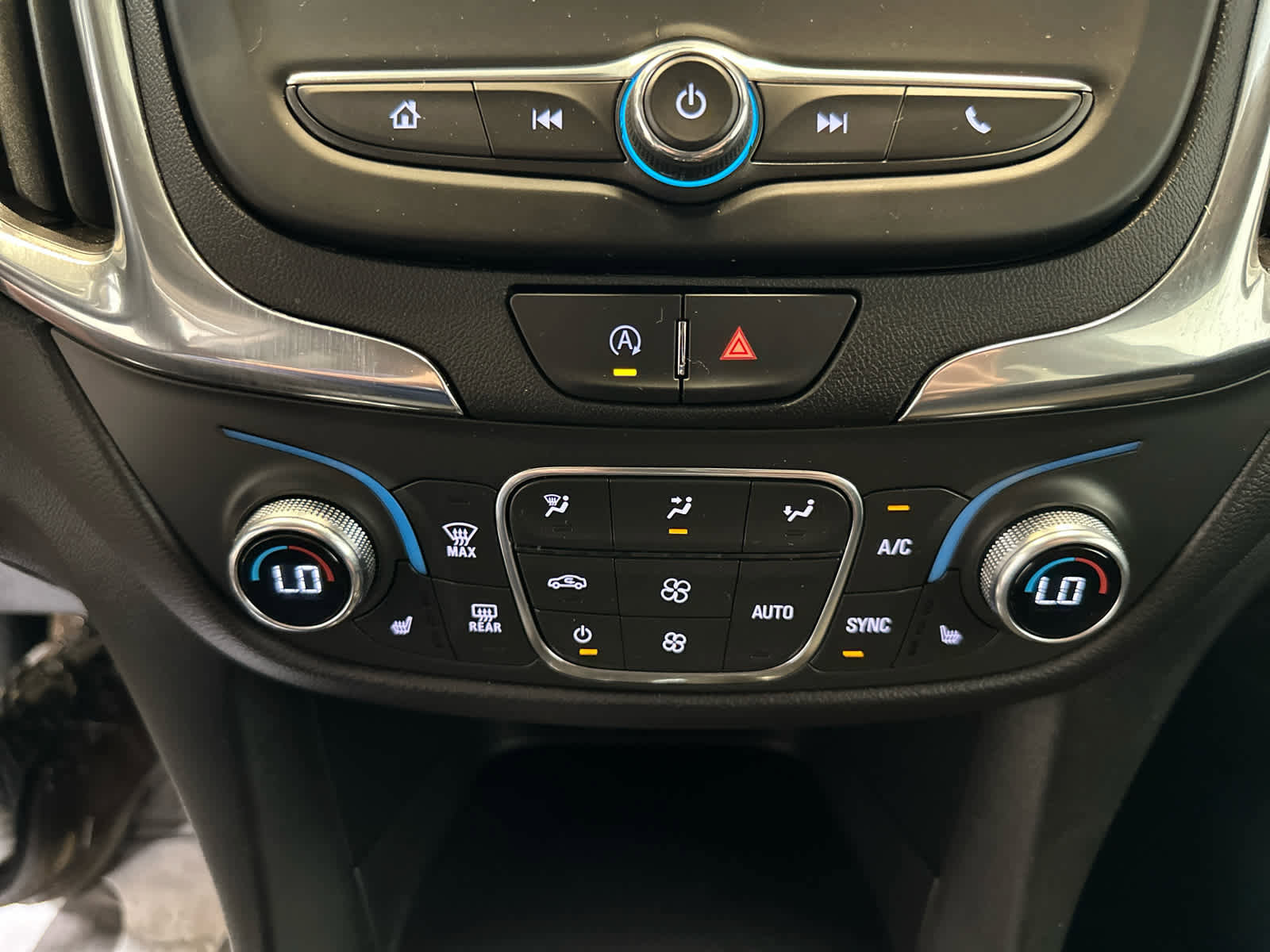 Used 2022 Chevrolet Equinox LT image 28