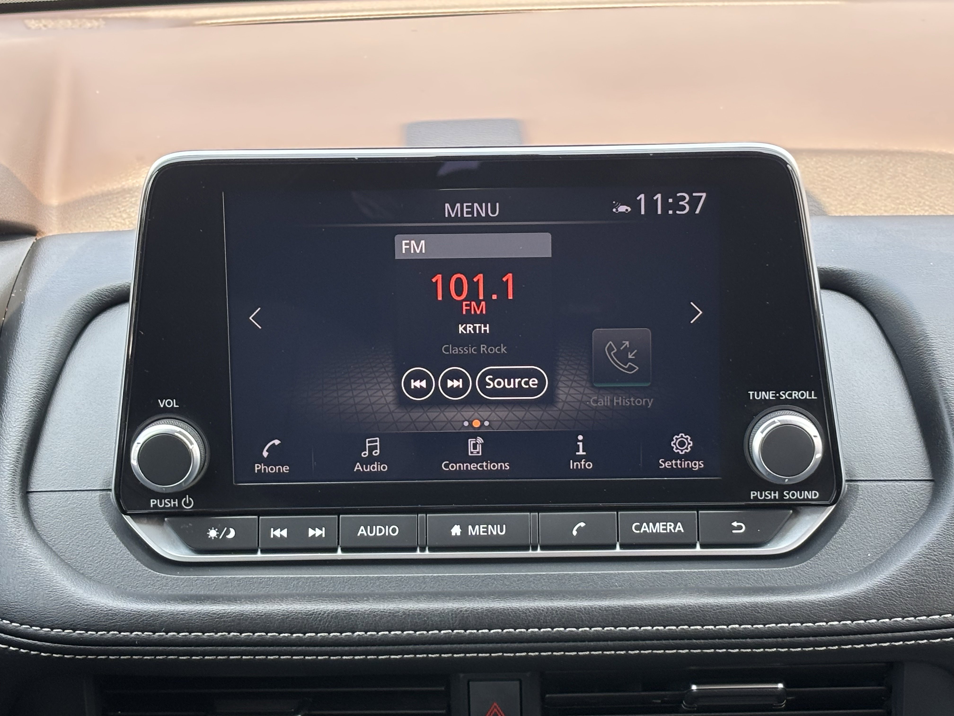 Used 2023 Nissan Rogue SV image 19