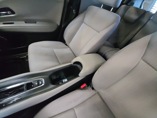 Used 2018 Honda HR-V EX image 27