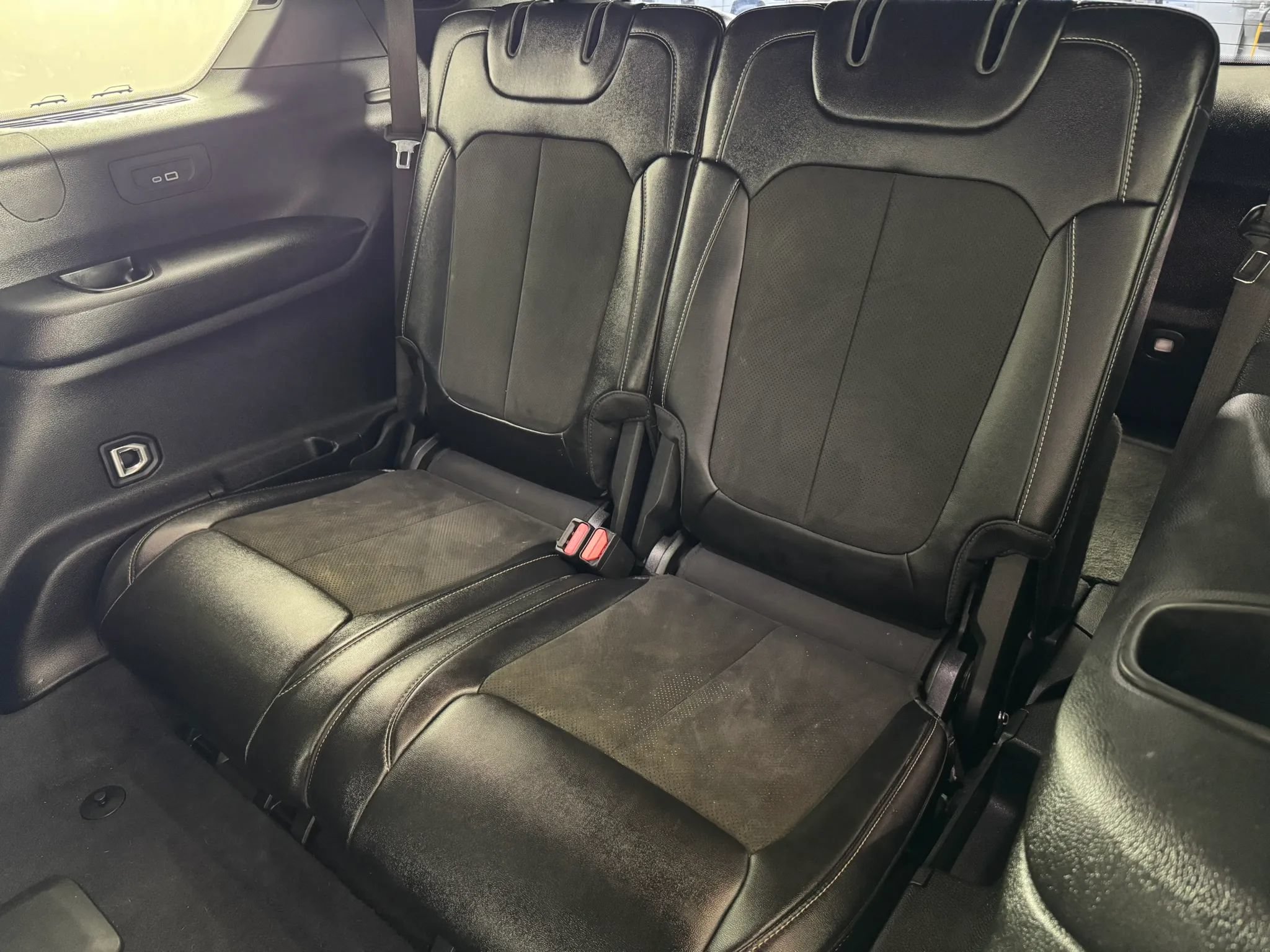 Used 2023 Jeep Grand Cherokee L Laredo AWD/4WD image 38
