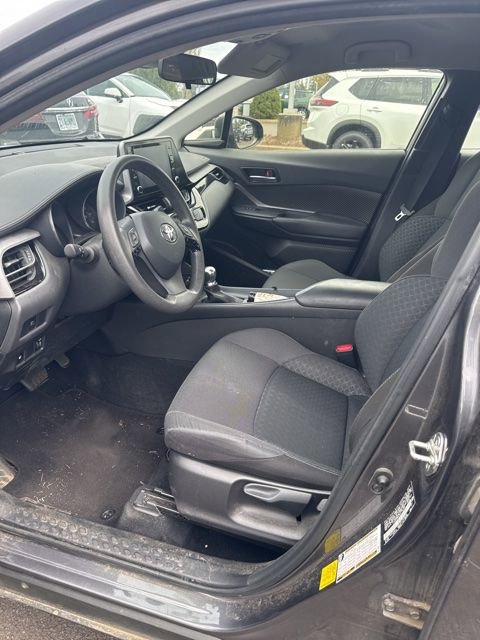 Used 2021 Toyota C-HR LE FWD image 8