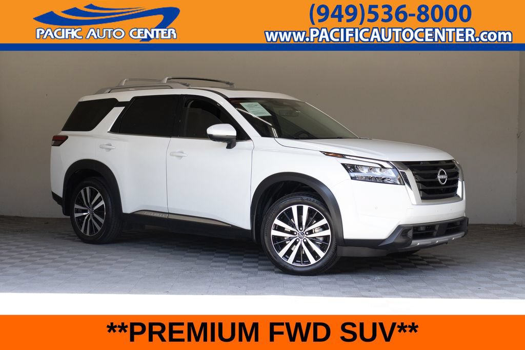 Used 2025 Nissan Pathfinder Platinum w/ Cargo Package FWD image 1