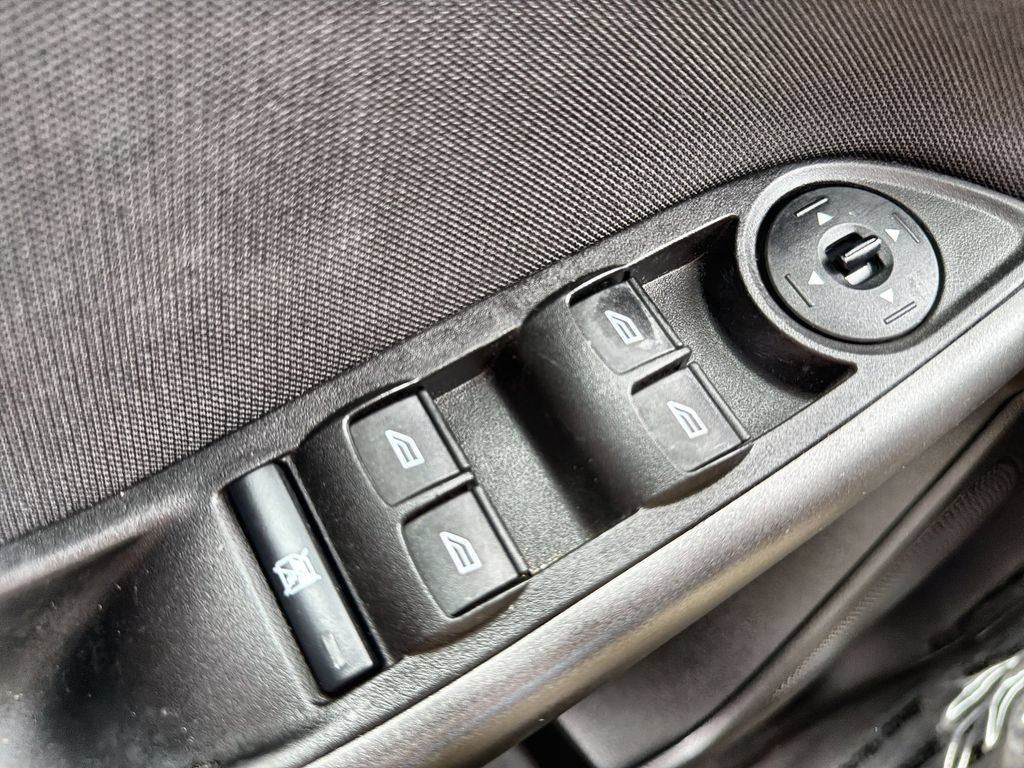 Used 2018 Ford Focus SEL FWD image 14