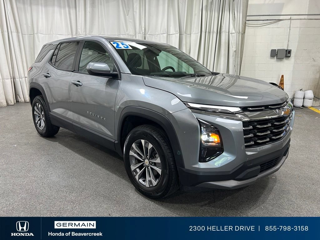 Used 2025 Chevrolet Equinox LT AWD/4WD image 1