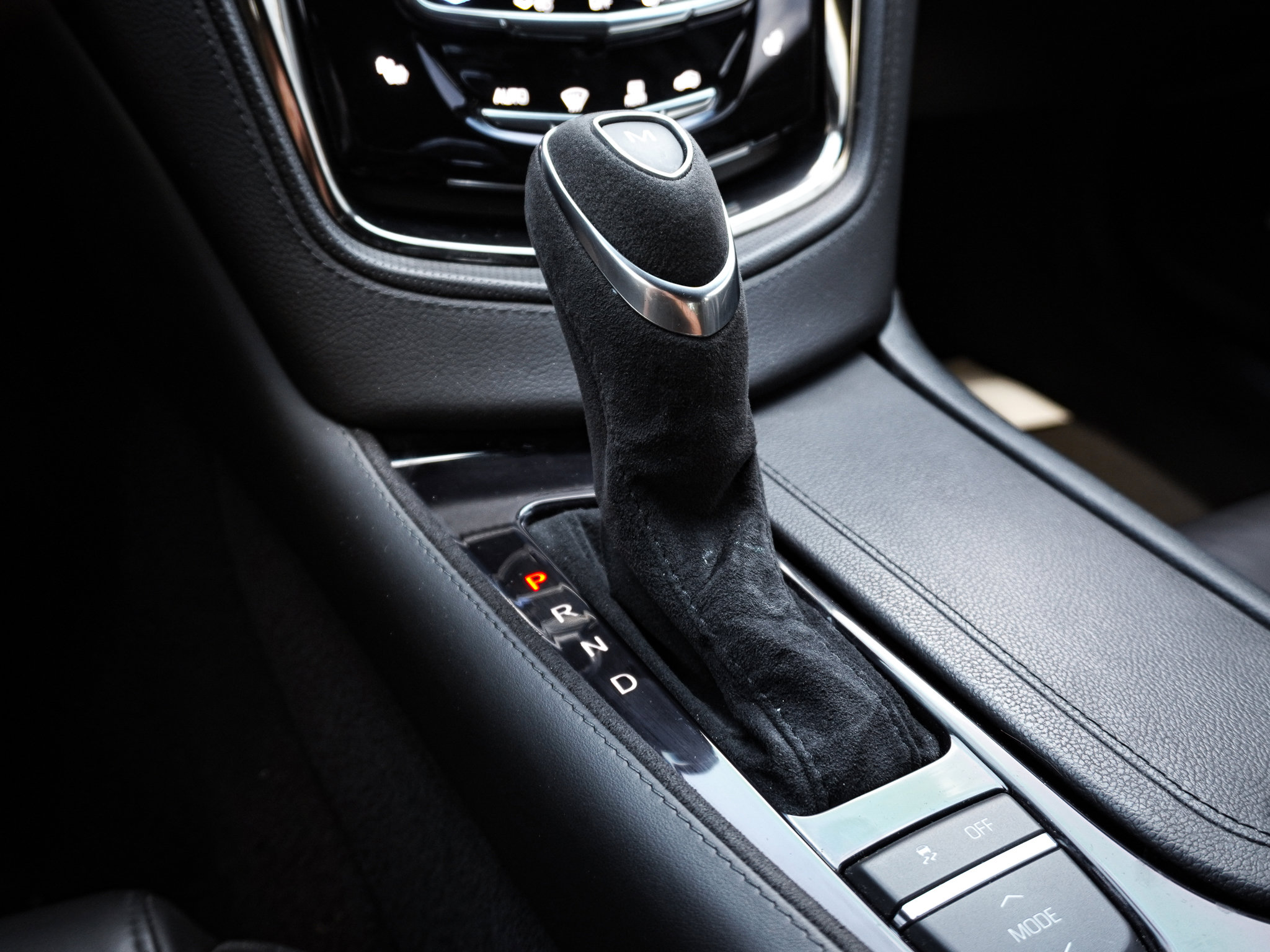 Used 2019 Cadillac CTS V w/ Carbon Fibre Package RWD image 25