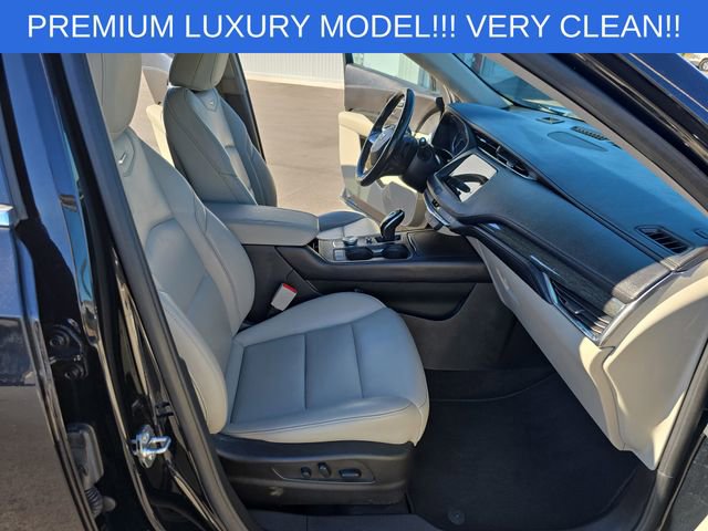 Used 2022 Cadillac XT4 Premium Luxury w/ Safety Alert Package AWD/4WD image 17