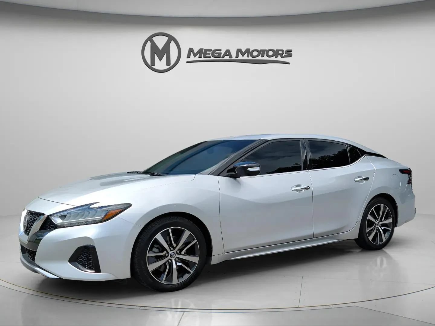 Used 2020 Nissan Maxima 3.5 SV w/ Floor Mat Group FWD image 2