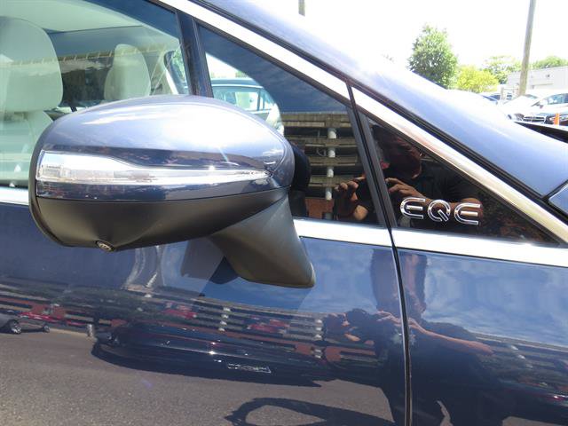 Certified 2023 Mercedes-Benz EQE 350+ 4MATIC SUV w/ Exclusive Trim Package image 17