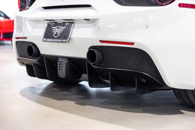 Used 2018 Ferrari 488 Spider RWD image 21