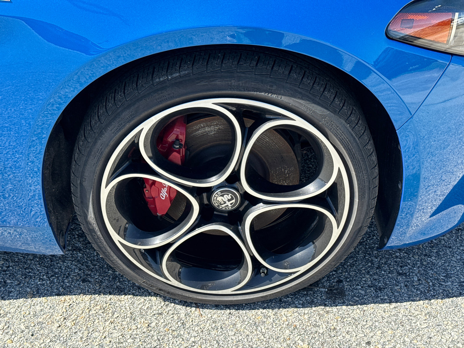 Used 2024 Alfa Romeo Giulia Veloce image 12