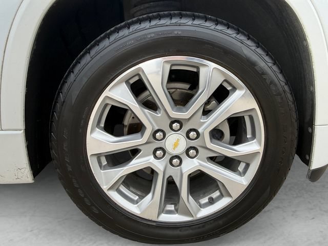 Used 2018 Chevrolet Traverse Premier w/ Driver Confidence II Package FWD image 23