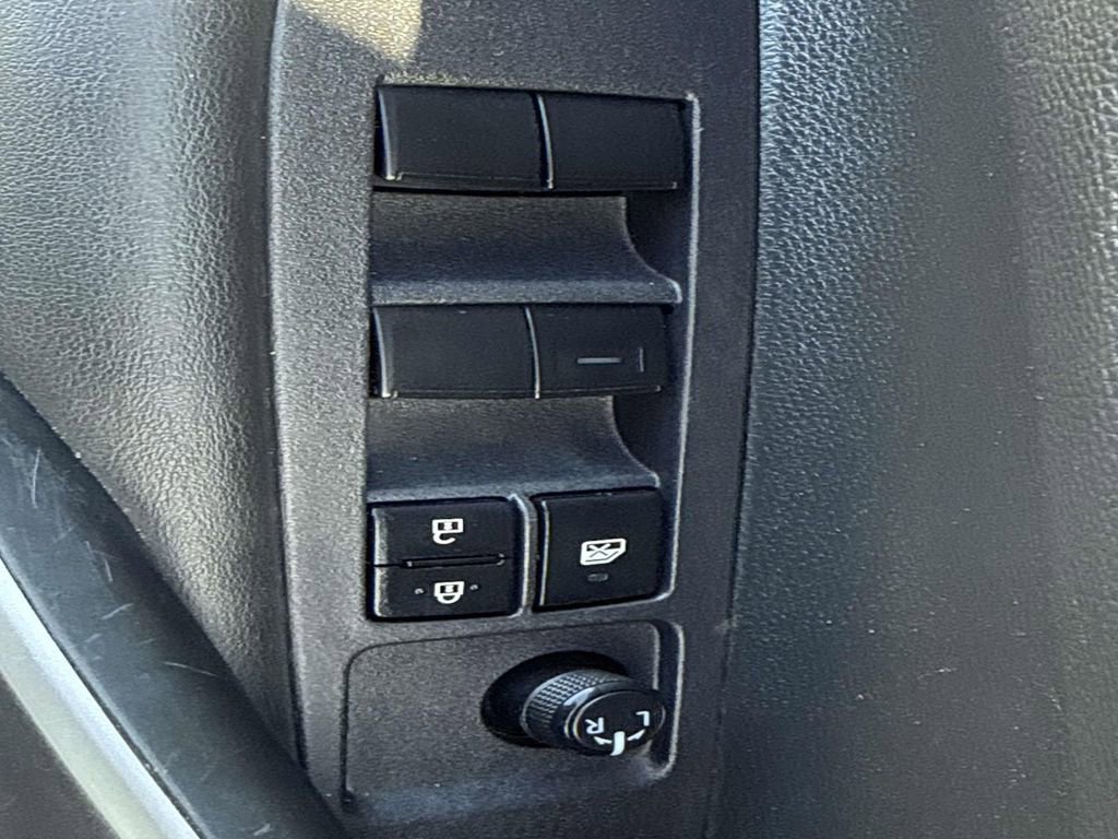 Used 2023 Toyota Corolla SE image 19