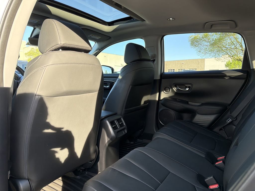 Used 2025 Acura ADX AWD image 12