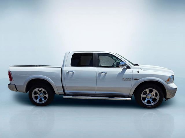 Used 2015 RAM 1500 Laramie w/ Convenience Group AWD/4WD image 3