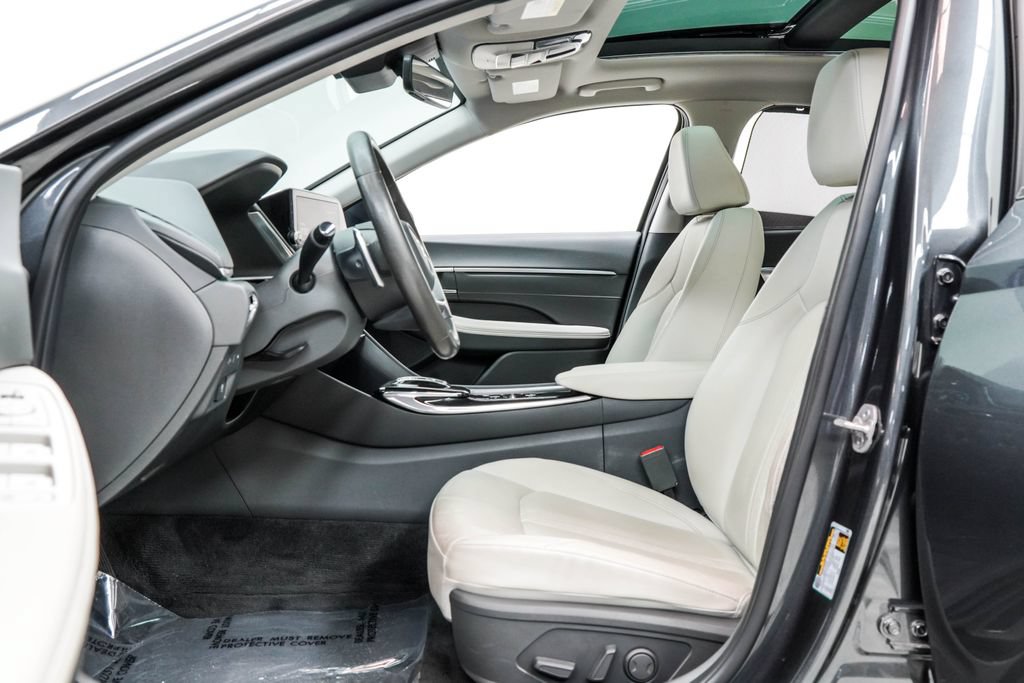 Used 2023 Hyundai Sonata Limited w/ Cargo Package FWD image 17