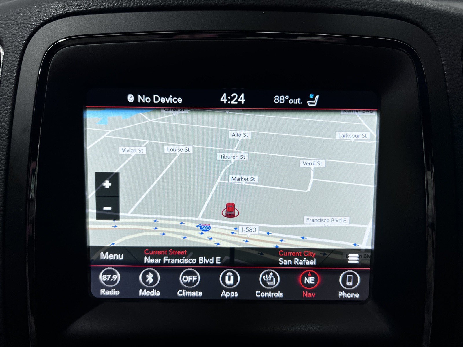 Used 2018 Dodge Durango R/T w/ Technology Group AWD/4WD image 25