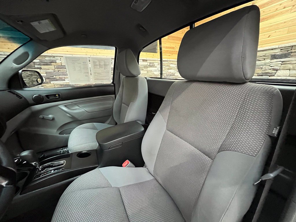 Used 2013 Toyota Tacoma 4x4 Regular Cab image 22