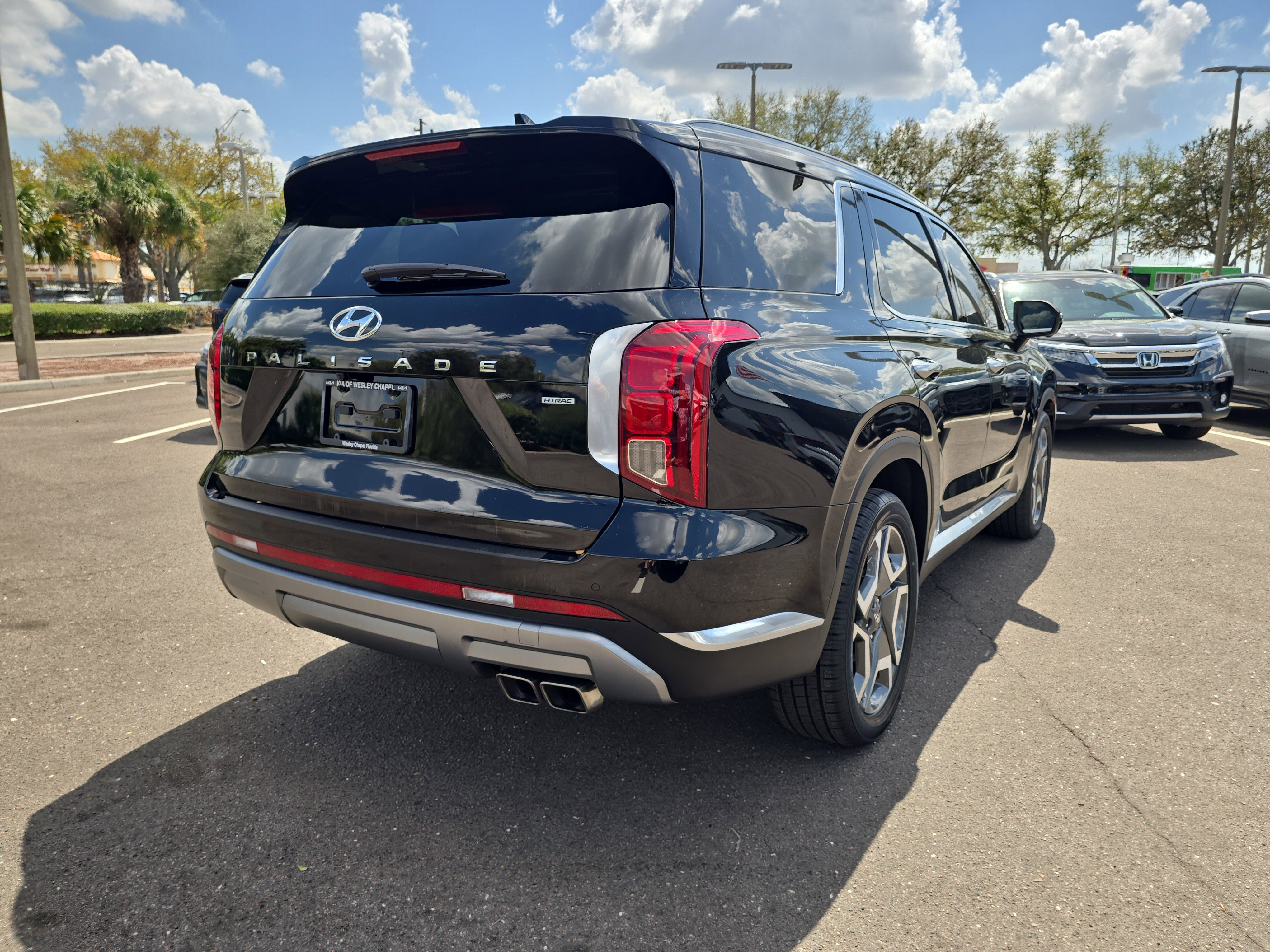 Used 2024 Hyundai Palisade Limited image 8