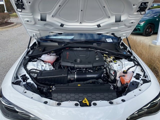 New 2025 Alfa Romeo Giulia AWD image 10