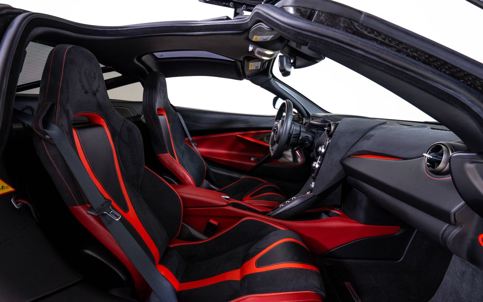 Used 2019 McLaren 720S Performance RWD image 24