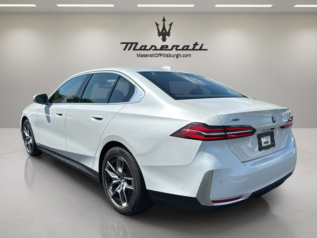 Used 2026 BMW 540i xDrive w/ Premium Package AWD/4WD image 7